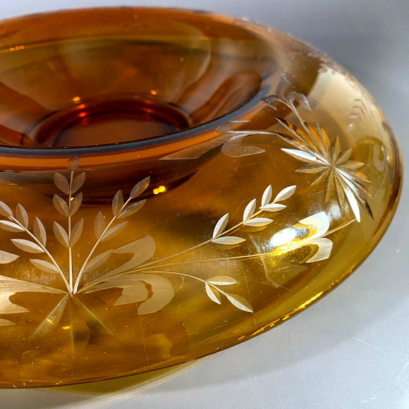 Amber Console Bowl with Leaf Etching - Picture 3 of 6